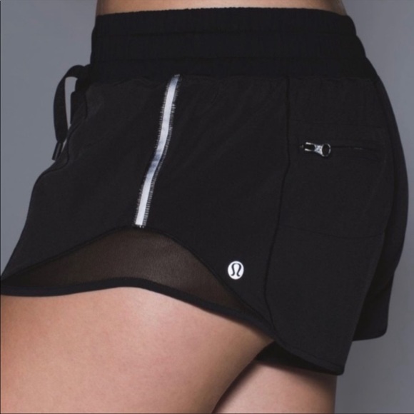 lululemon athletica Pants - Lululemon Hotty Hot shorts Like New!